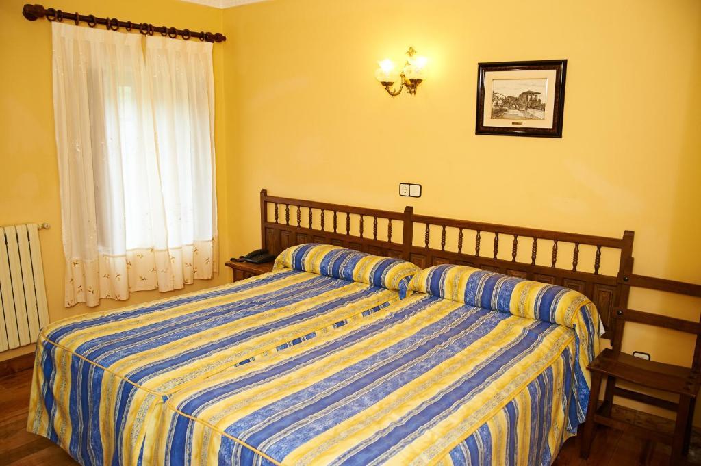 Hotel Los Angeles Santillana del Mar Pokoj fotografie